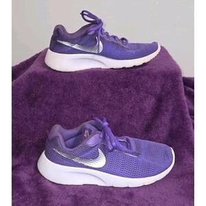 Nike Shoes Youth Sz 2 Tanjun Athletic Low Sneakers 818385-505 Purple Mesh
